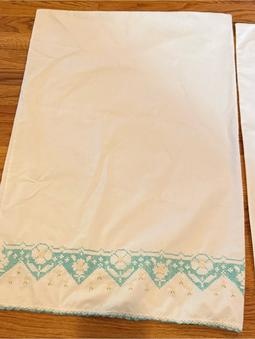Vtg Pillowcases Pair Hand Embroidered Cross StitchTeal Gold Crochet Lace - Picture 3 of 10